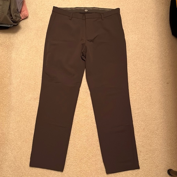 Men’s Dockers Slim Fir Chinos in Size: 36x32 - Picture 1 of 3